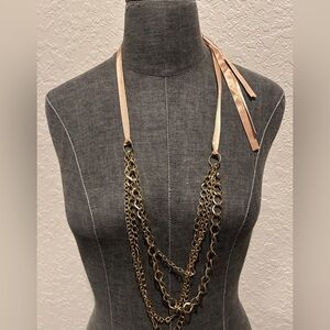 Ribbon necklace